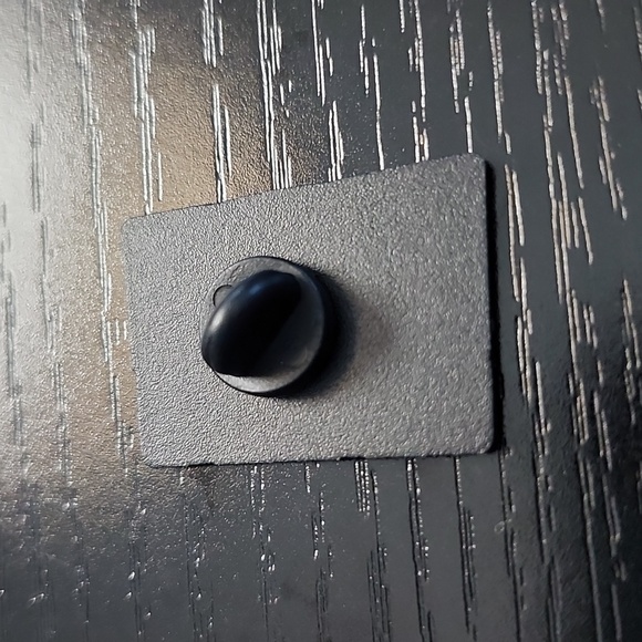 Peanuts Lucy Pin - Picture 2 of 5